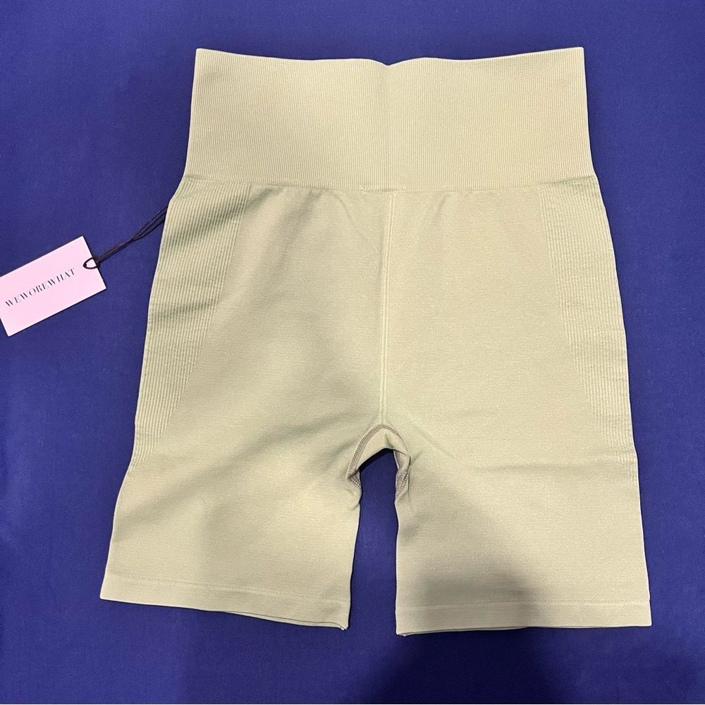 NWT WeWoreWhat Seamless Biker Shorts in Solid Fair Green Size Small - Picture 6 of 14